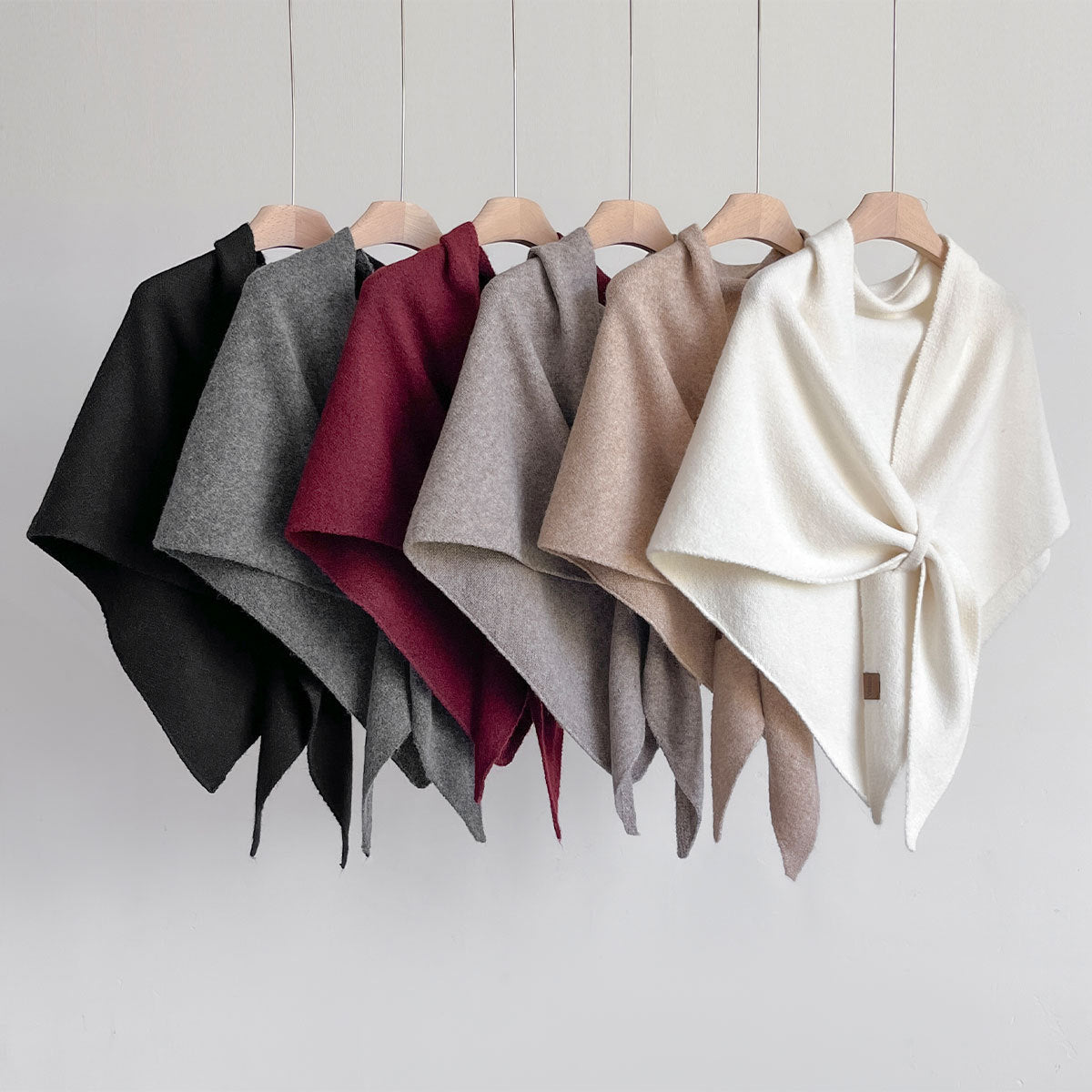Lunara™ – Poncho de Lana Elegante